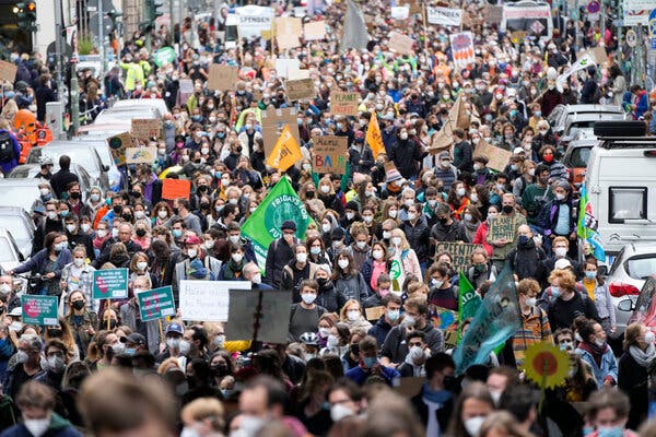 Ahead of German Election, Hundreds of Thousands Demand Climate Action